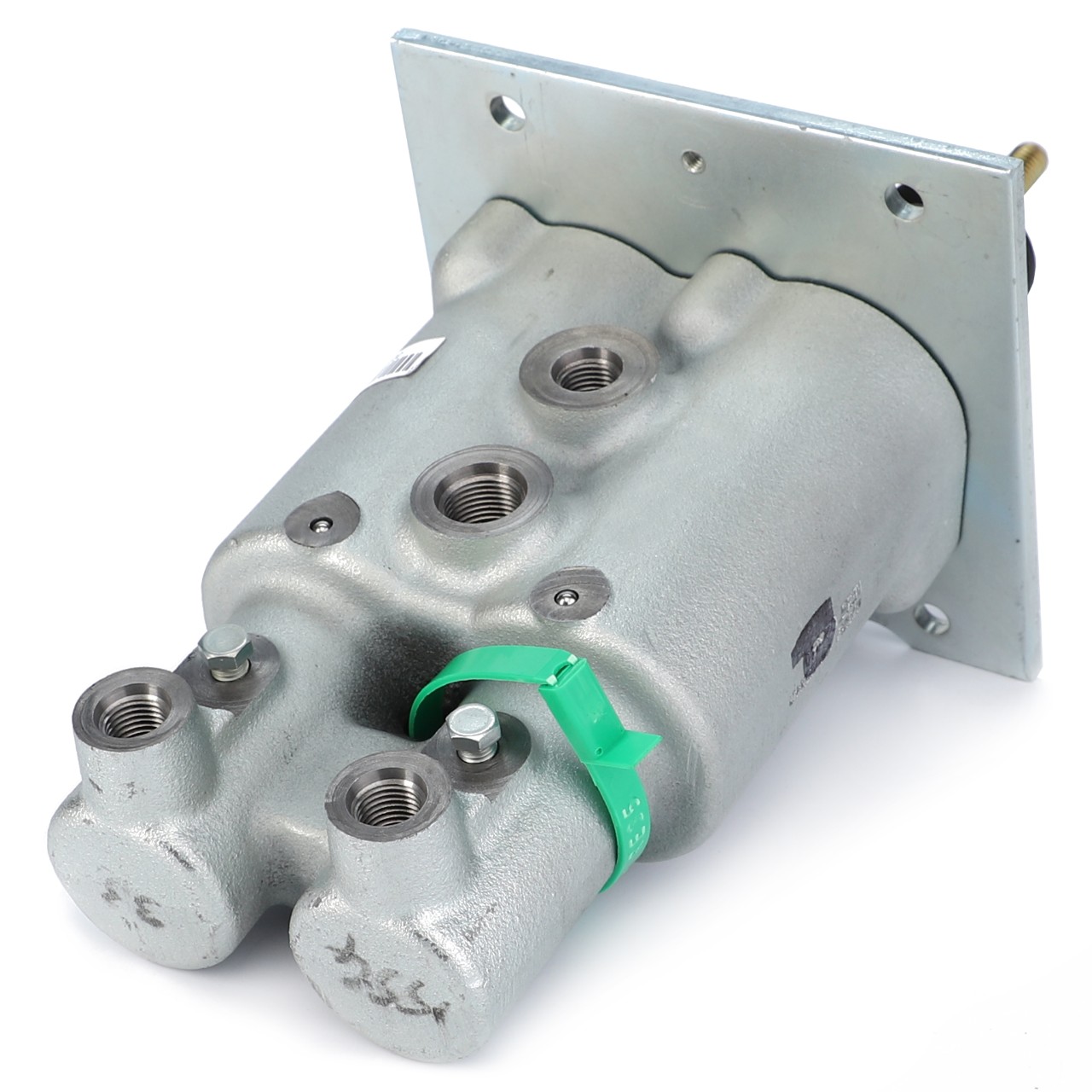 AGCO | Brake Master Cylinder - Booster - G350810300110 main image 0